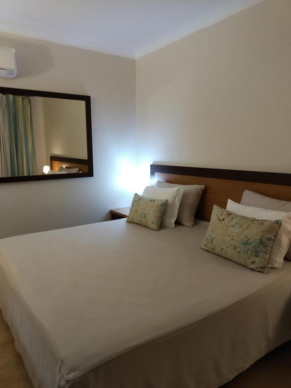 Malaika Hotel Bissau Ngoại thất bức ảnh