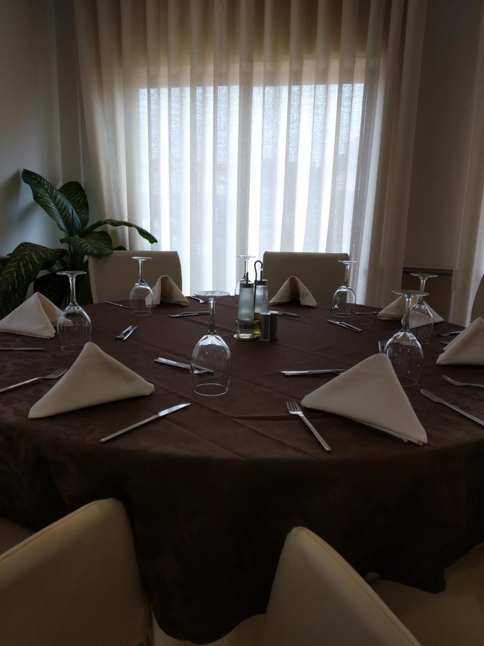 Malaika Hotel Bissau Ngoại thất bức ảnh