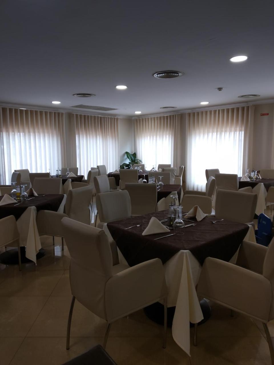 Malaika Hotel Bissau Ngoại thất bức ảnh