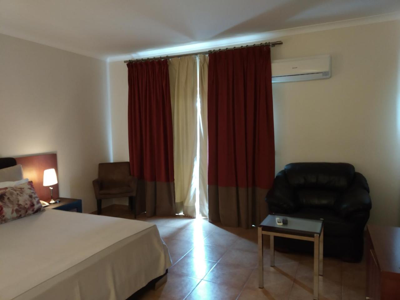 Malaika Hotel Bissau Ngoại thất bức ảnh